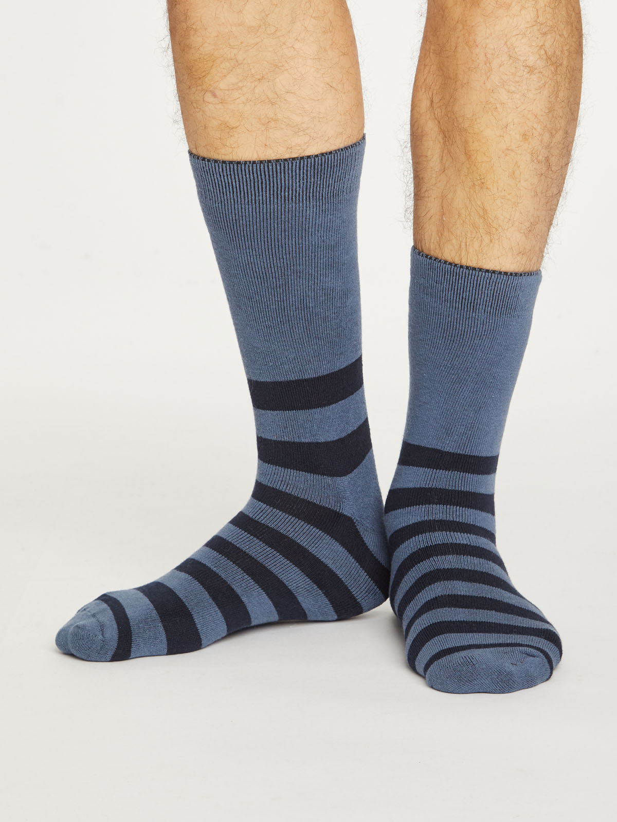 concept BES Editor Dikke sokken bio katoen, strepen blauwgrijs - THOUGHT - Meer dan Mooi