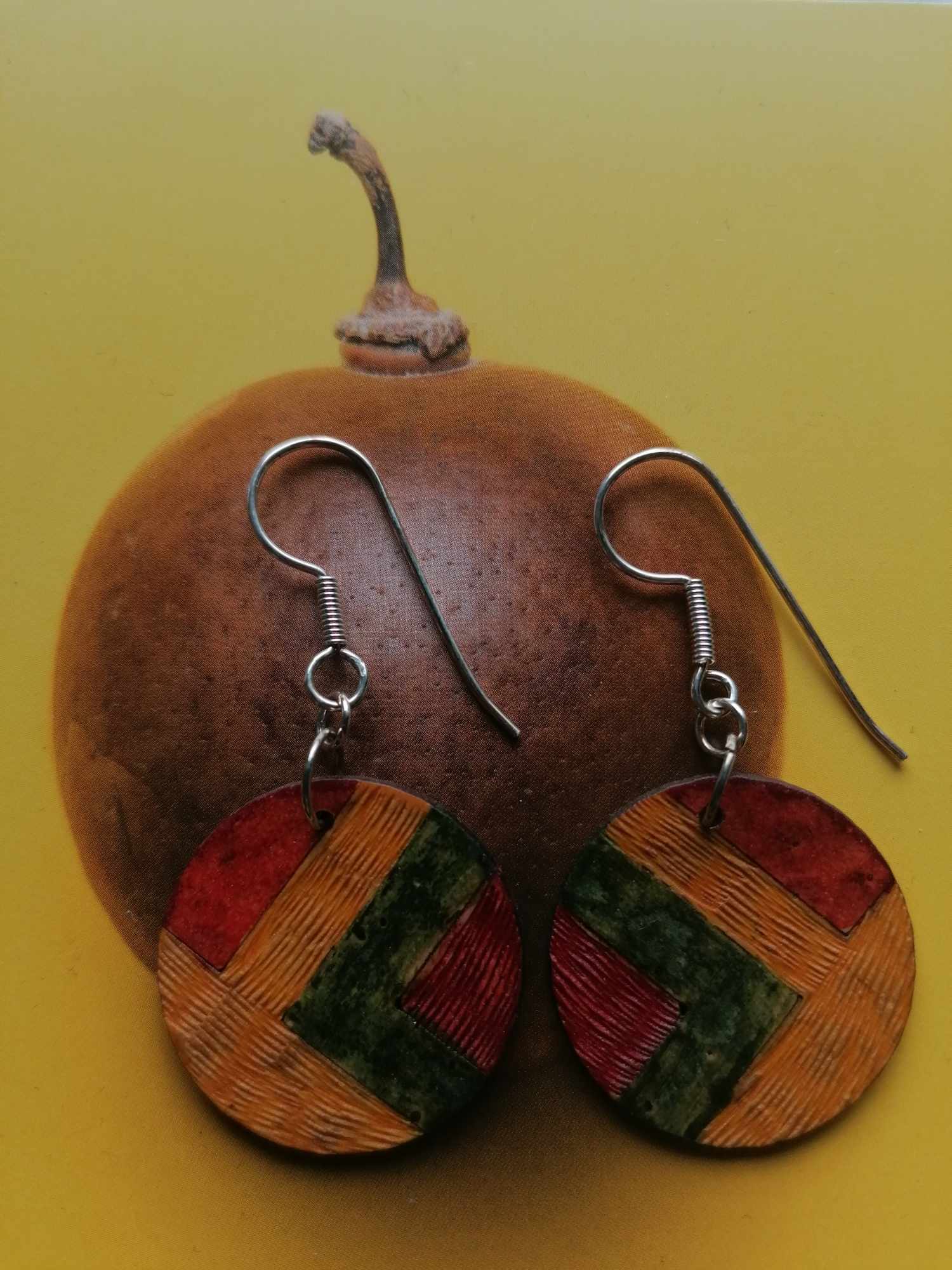 Oorhangers totumo, geel/groen (zilver) - LA TAGUA MANUFACTURA